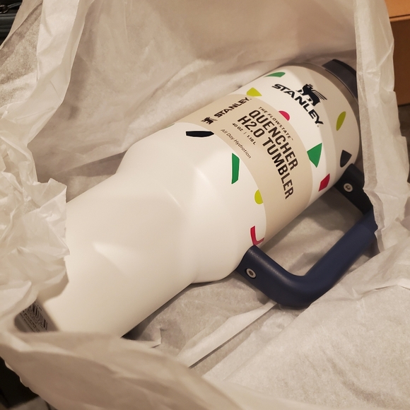 Stanley 40 Oz Quencher - Picture 1 of 4